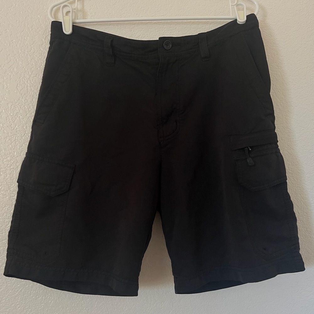 Quiksilver Men’s 32 Black Shorts with Zippered Pockets Cargo Casual Surf Culture